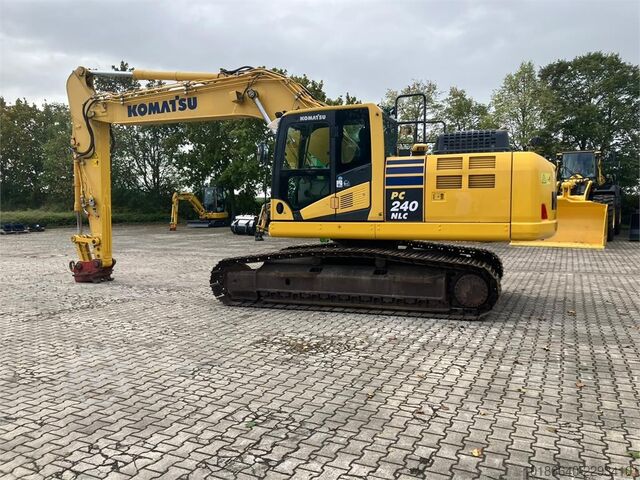 Komatsu PC240NLCD-11 Komatsu PC240NLCD-11