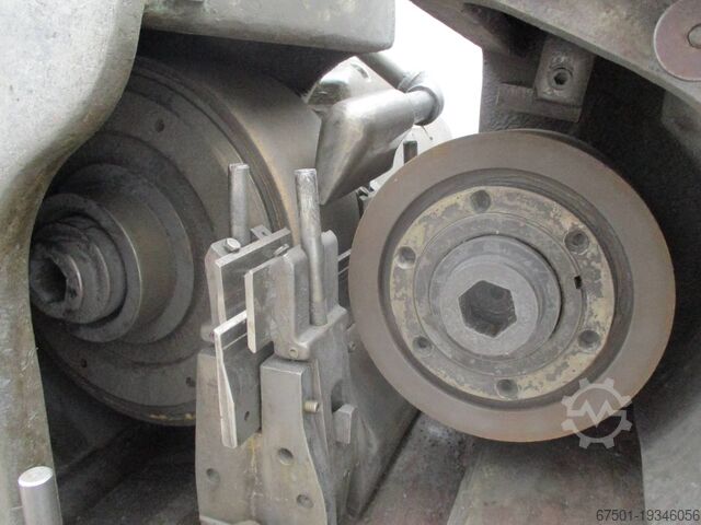 Centerless cylindrical grinding machine CINCINNATI (3213)