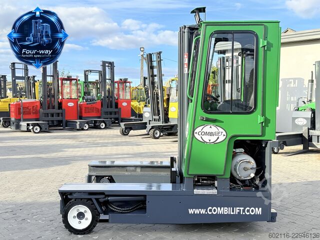 Vierwegestapler Combilift C3000 GAS TRIPLEX 5600 FREE LIFT