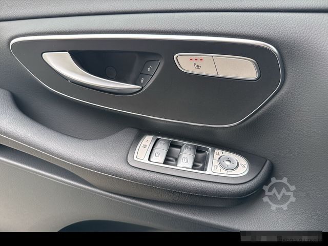 Minibus MERCEDES-BENZ V 300 d 4MATIC AMG BURMESTER+DISTRONIC+STANDHZ