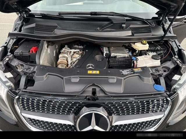 Minibus MERCEDES-BENZ V 300 d 4MATIC AMG BURMESTER+DISTRONIC+STANDHZ