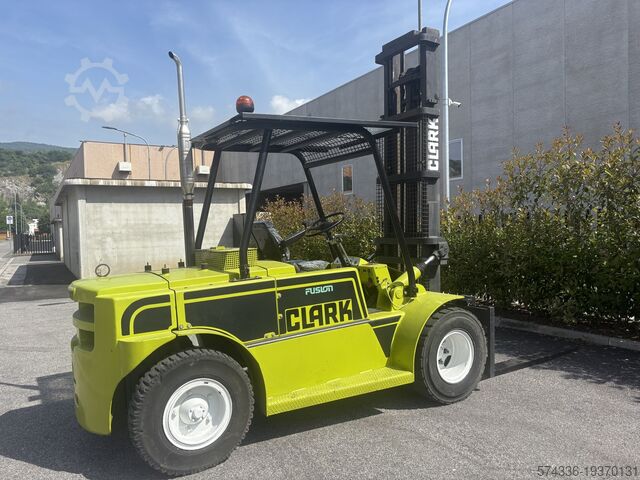 4 wheel forklift CLARK 50