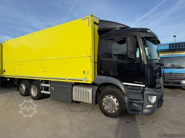 Box truck MERCEDES-BENZ ANTOS 2546 L Getränkekoffer 7,70 m LBW 2 T*LENK
