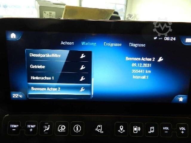 Box truck MERCEDES-BENZ 1824 L Koffer 7.2 Seitentür  LBW 2t Kamera