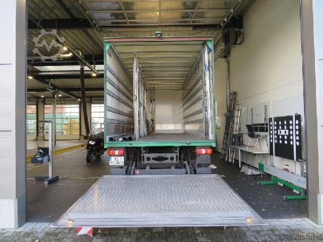 Box truck MERCEDES-BENZ Atego 1524 L 7.2 m Koffer LBW2t Seitentür Kamera