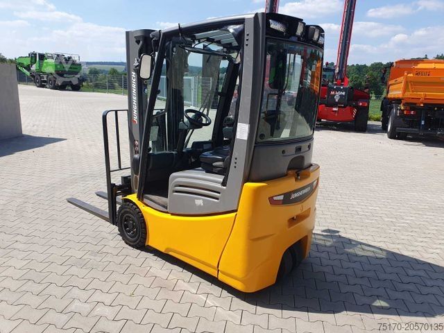 Front loader forklift JUNGHEINRICH EFG 215 / Triplex 4.25m / SS / nur 1.680h / 2021