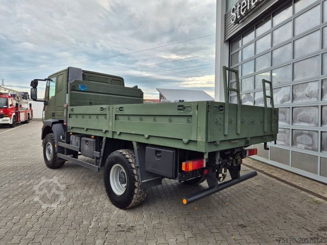 Flatbed truck IVECO Eurocargo ML100E22WM-BW 4x4 Pritsche L-Haus Bett