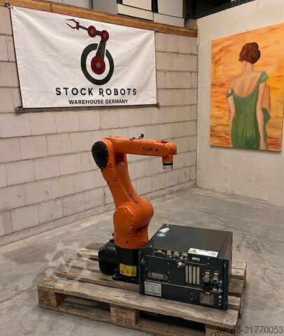 Industrial robot KUKA KR6 R900 SIXX KRC4