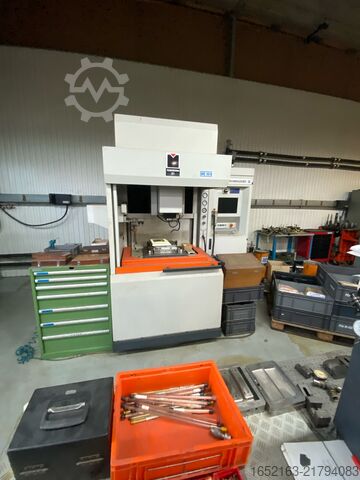Die-sinking electrical discharge machine (EDM) charmilles roboform 31