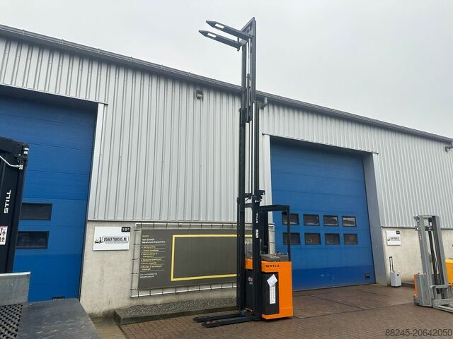 VS-22523 Electric triplex mast stacker 6300mm Refurbished STILL SV 16
