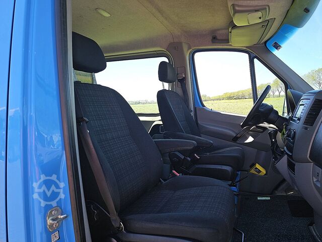 High-roof van MERCEDES-BENZ SPRINTER