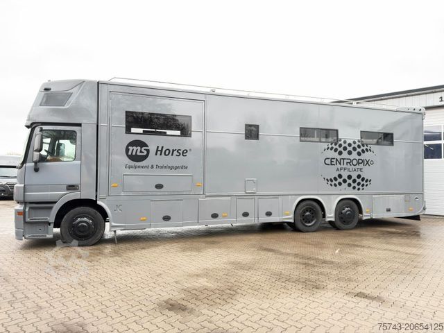 Cattle truck MERCEDES-BENZ Actros 2635   6 Pferde  Pop-Out