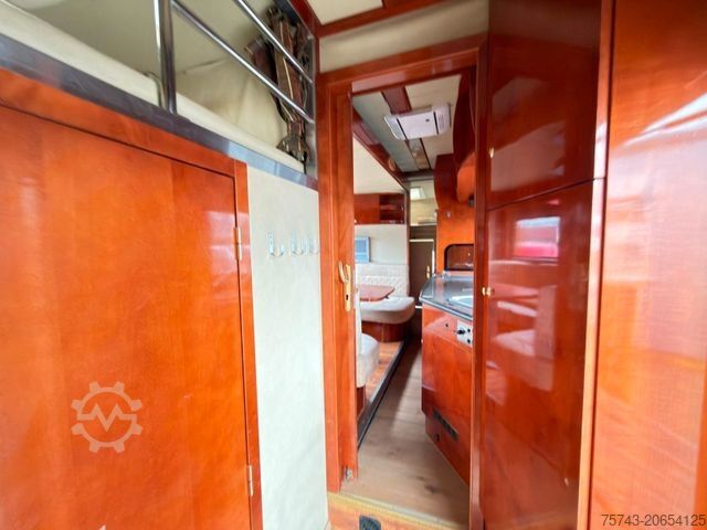 Cattle truck MERCEDES-BENZ Actros 2635   6 Pferde  Pop-Out