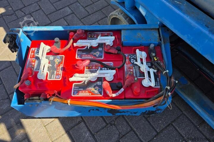 Scissor lift Genie GS1930 Electric, Working Height 7.8 m, 227kg Capac
