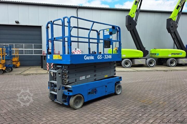 Scissor lift Genie GS3246 Electric, Working Height 11.75 m, 318kg Cap