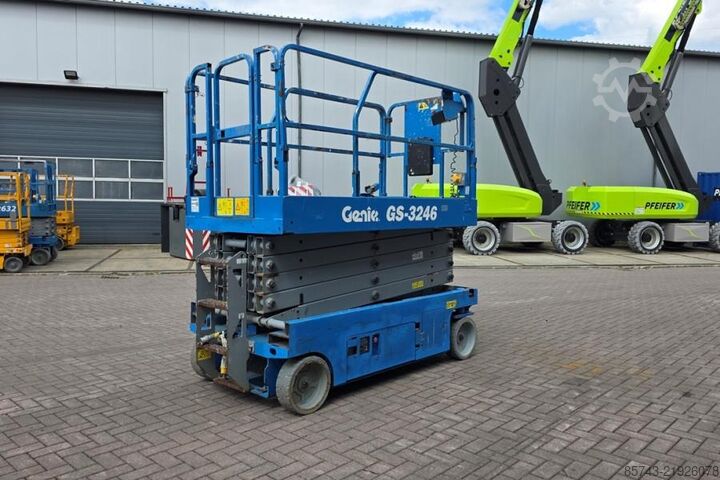 Scissor lift Genie GS3246 Electric, Working Height 11.75 m, 318kg Cap