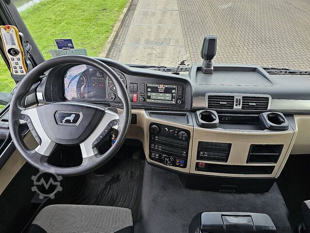 Portalarmsystem MAN 26.460 TGS MEILLER AK 16 NT