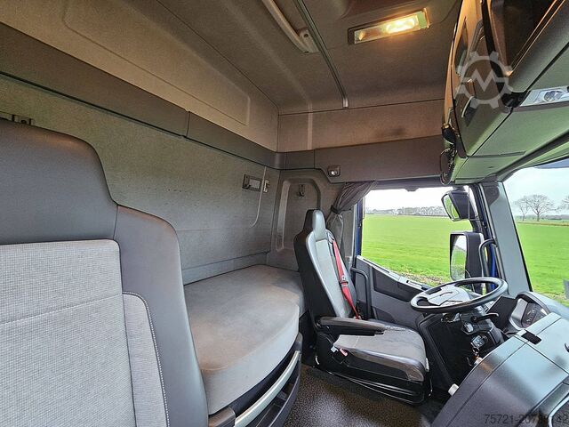 Standard-SZM RENAULT T 440