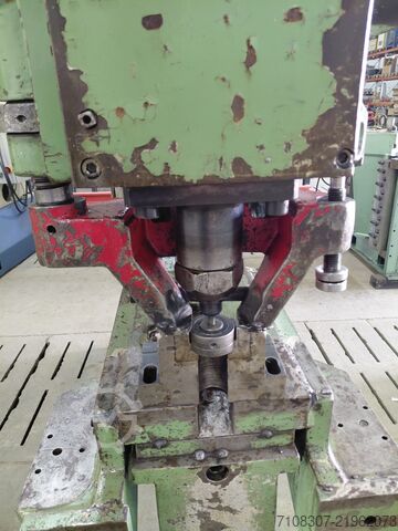 Punching press Muhr & Bender KL 1300