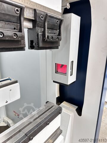 Press brake TRUMPF Trubend 3066 ( B26)