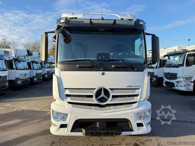 Beverage truck MERCEDES-BENZ ANTOS 2532 L Getränkekoffer 7,40 m LBW 3 T*LENK