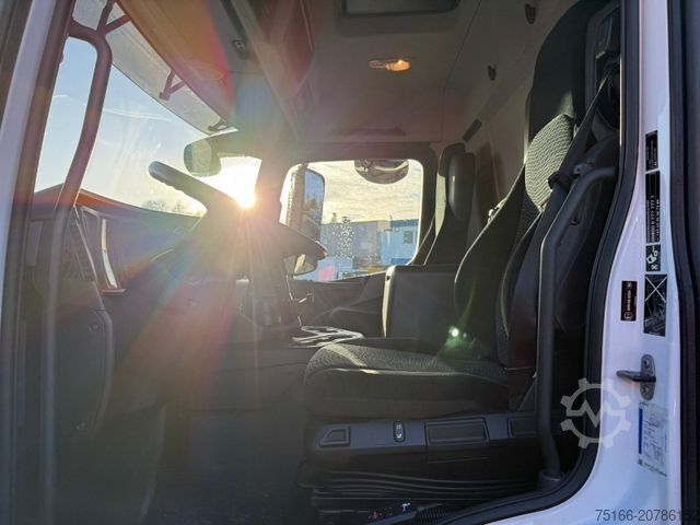 Beverage truck MERCEDES-BENZ ANTOS 2532 L Getränkekoffer 7,40 m LBW 3 T*LENK