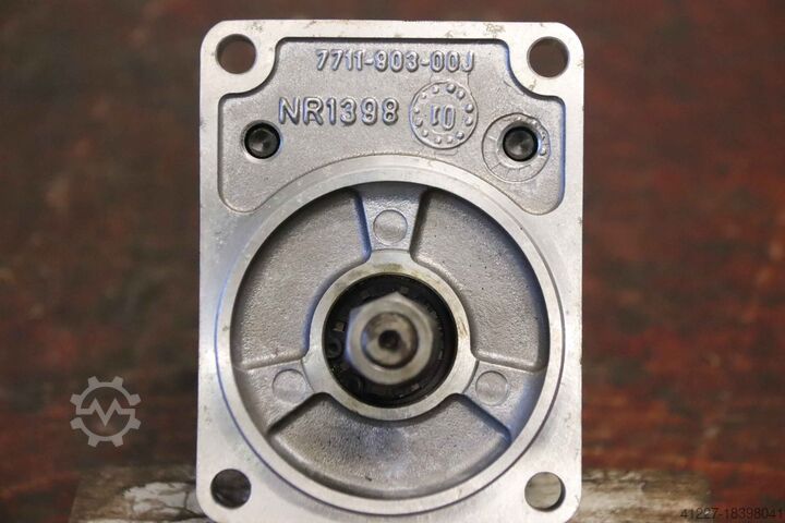 Doppelte Hydraulikpumpe GSL 1402 772653 3349121070