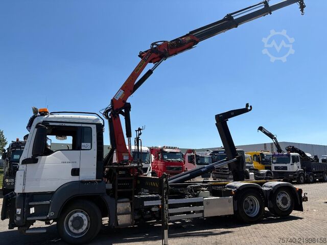 Crane MAN TGS 26.320 + 6x4 FRONT TRACTION + STEERING/LIFT...