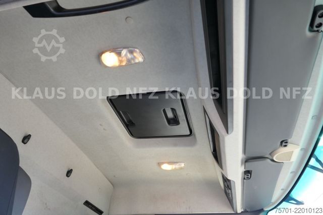 Refrigerated truck MERCEDES-BENZ Antos 1833 Kühlkoffer Bi- Temp. LBW Euro 6