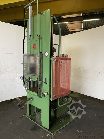 Hydraulic press JDS 