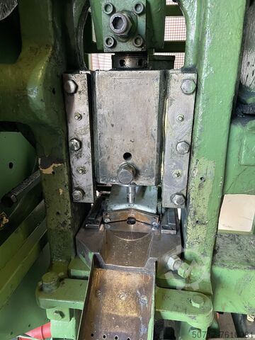 Punching machine Universal 