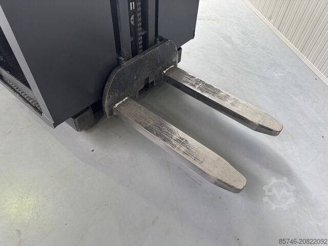 V 10 / * DOPPELTE Lenkung !! LINDE V 10 / * DOUBLE steering !!