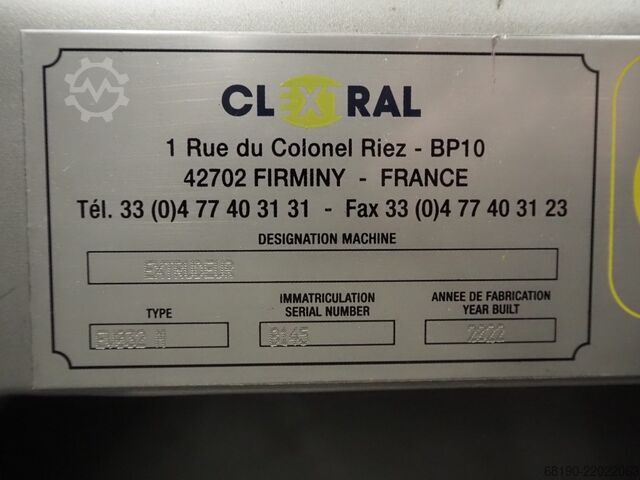 Twin-screw extruder Clextral Evolum EV032 M