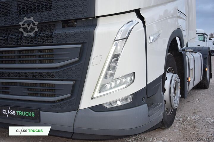 Standard tractor unit VOLVO FH 500 Globetrotter XL Varios