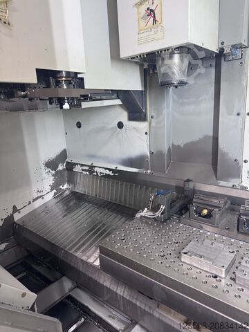 Vertikales Bearbeitungszentrum Deckel Maho DMC 835V