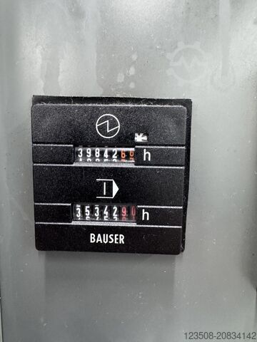 Vertikales Bearbeitungszentrum Deckel Maho DMC 835V