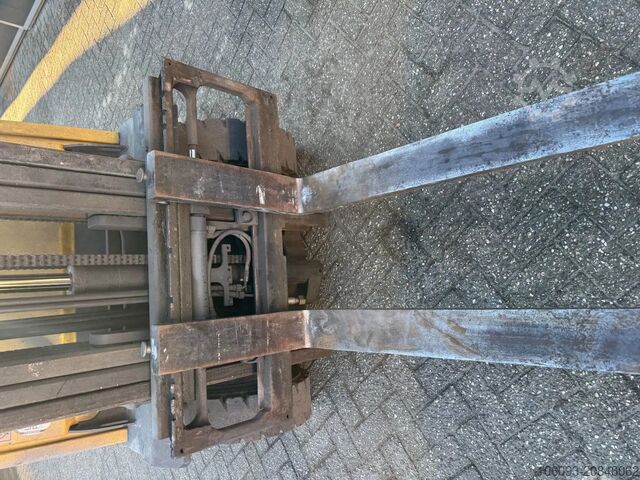 Gabelstapler Hyster H 25 FT 2500 Kg diesel 3 delige mast,  side shift