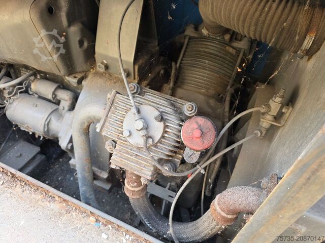 Refrigerant compressor DEUTZ F2L912