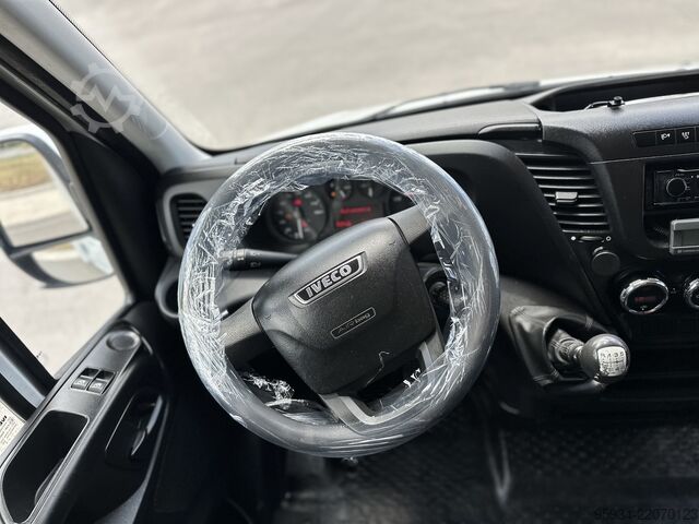 Transporter mit Koffer IVECO DAILY 35-150