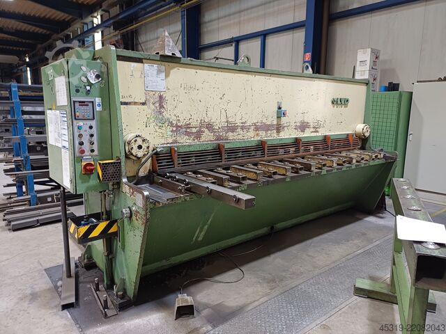 Hydraulic guillotine shear LVD HST 31/13