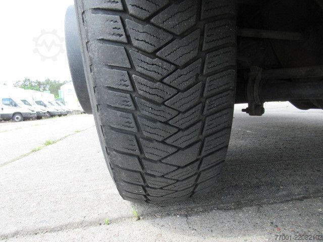 Box van IVECO 70C18HA8 / Hi-Matic / Klima / Tempomat
