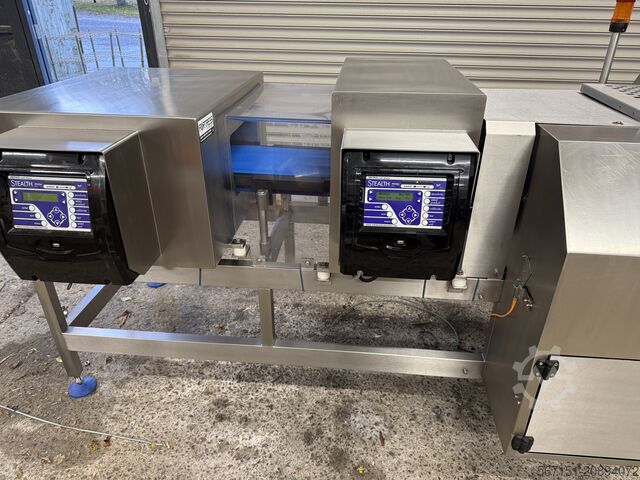 Zwei-Kopf-Metalldetektor mit Kontrollwaage Fortress Stealth