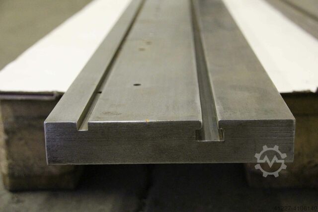 Clamping plate with T slot Stahl mit Abkantwerkzeug