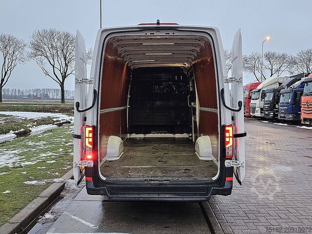 High-roof van VOLKSWAGEN CRAFTER 35 2.0 XXL ac EURO6