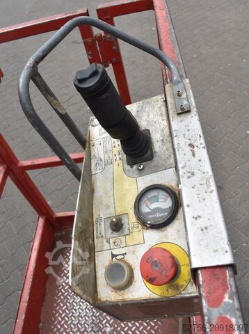 Scissor lift SkyJack SJ 16