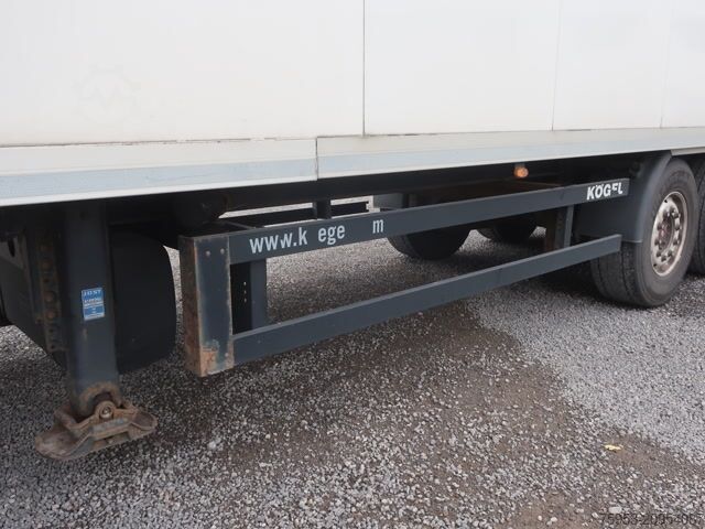 Reefer semitrailer Kögel SN24 Doppelstock Carrier Vector