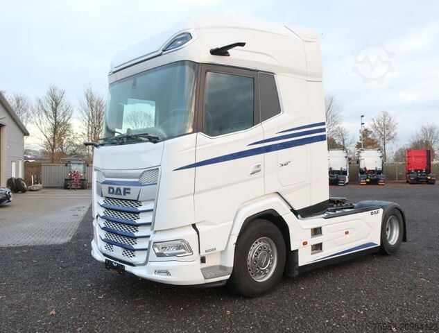 Standard tractor unit DAF XG+ 530 FT Intarder Leder LED Navi Standklima