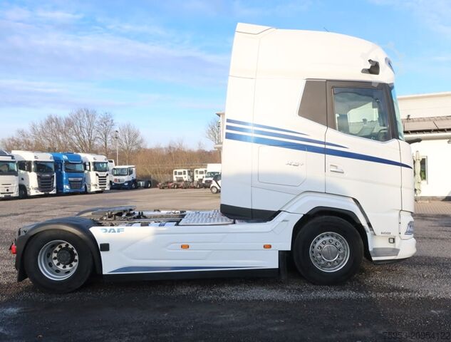 Standard tractor unit DAF XG+ 530 FT Intarder Leder LED Navi Standklima