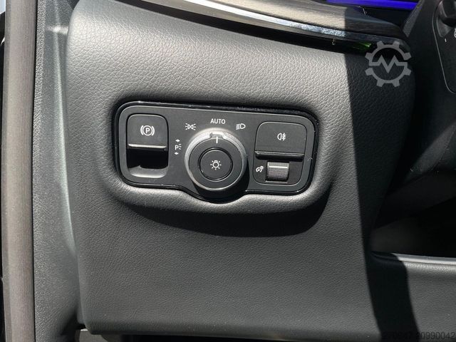 Minibus MERCEDES-BENZ V 300 d extralang 4MATIC AVANTGARDE 360°KAMERA