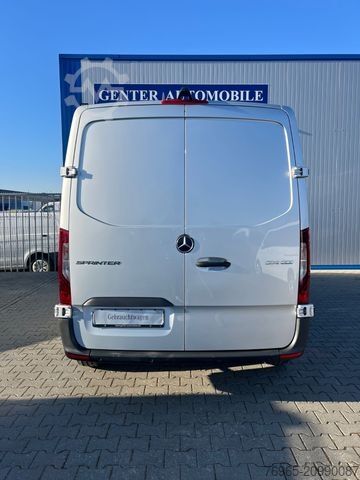 Panel van MERCEDES-BENZ Sprinter 314 AUTOMATIK NAVI TOTWINKEL KAMERA LED
